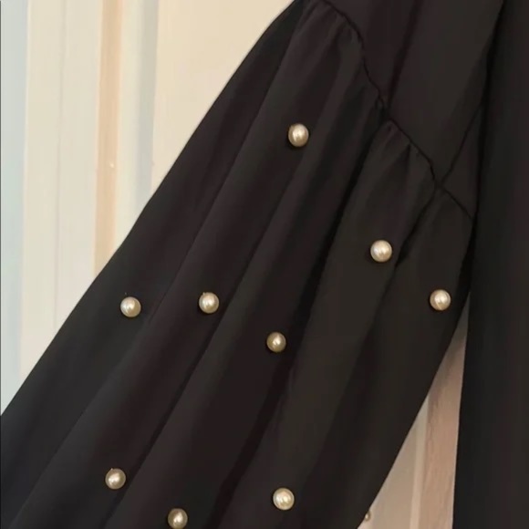 Free Generation LA Black Blouse with Puff Sleeves and Notched Collar sz M - Picture 6 of 6